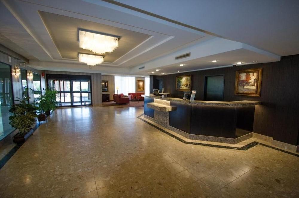 Hotel Welcominns Бушервиль Экстерьер фото